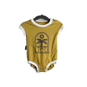 Tiny Tribe Australia Body Suit Tee Baby 3-6 Months M Yellow White Palm Tree Snap